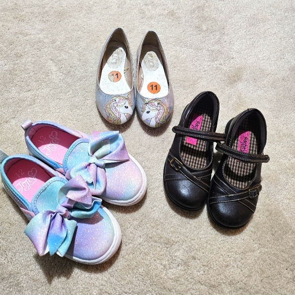 Girl Shoes lot of 3 pairs size 11 and 12 - Picture 1 of 13